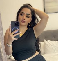 Shams - puta in Dubai Photo 3 of 12