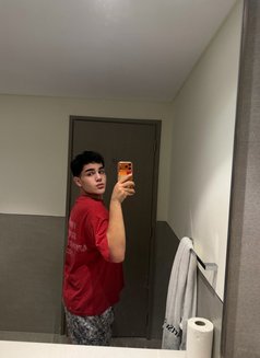 Shams Vi̇p - Male escort in Dubai Photo 2 of 2