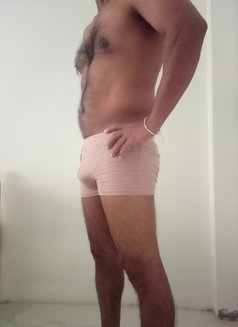 Shan Best Matured Therapist - masseur in Colombo Photo 1 of 3