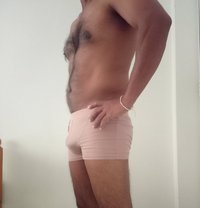 Shan Best Matured Therapist - Masajista in Colombo