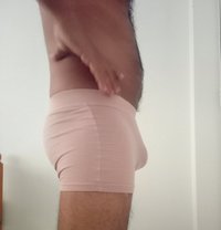 Shan Best Matured Therapist - Masajista in Colombo