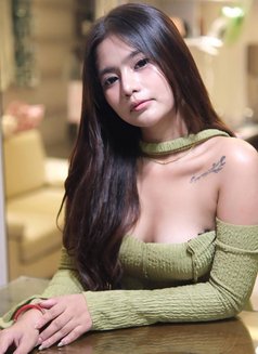 Shan - escort in Manila Photo 1 of 4