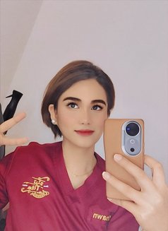 Shan شون - masseuse in Al Sohar Photo 12 of 16