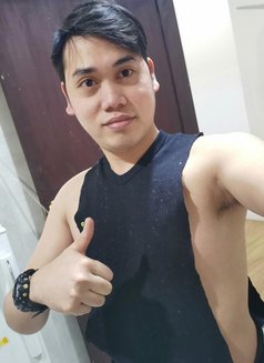 Shan - Male escort in Kuwait Photo 3 of 6