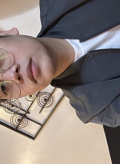 Shan - Male escort in Kuwait Photo 5 of 6