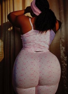 Shan - escort in Jeddah Photo 17 of 19