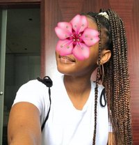 SHAN LIPS - escort in Mumbai