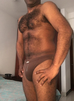 Shan - Male escort in Colombo Photo 1 of 15