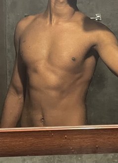 Shan - Male escort in Colombo Photo 1 of 3