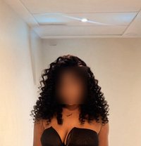 Shan, Super Hot Queen - puta in Kathmandu