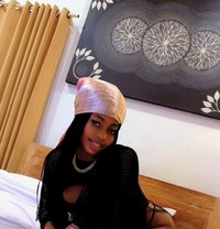 Shan V - escort in Bali