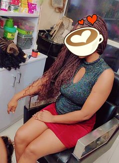 Shana - escort in New Delhi Photo 1 of 3