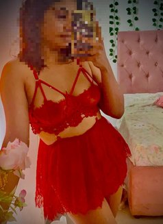 Shanaanu - escort in Colombo Photo 3 of 8