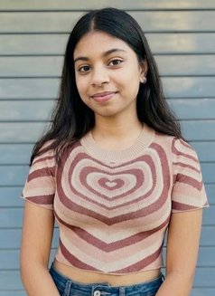 Shanaya Cam session and Real - escort in Chennai Photo 4 of 4