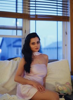Shanaya - escort in Dubai Photo 2 of 6