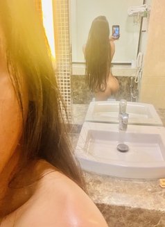 Shanaya - Transsexual escort in New Delhi Photo 9 of 11