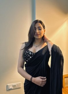 Shanaya Indian Model in Abu Dhabi - escort in Abu Dhabi Photo 3 of 5