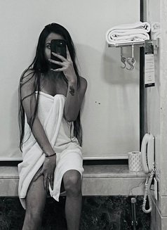 Shanaya Miss - Transsexual escort in Noida Photo 7 of 10