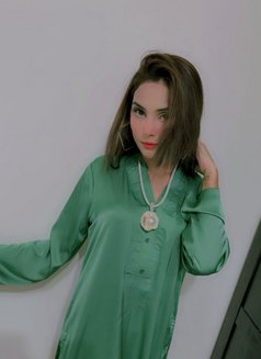 Shanaya Mittal - puta in Dubai Photo 3 of 3