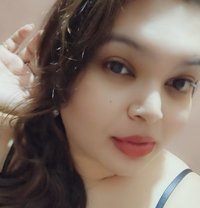 Shanaya Oberoi - Transsexual escort in Navi Mumbai