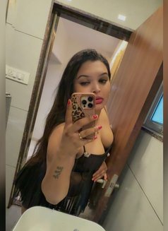 Shanaya Oberoi - Transsexual escort in Navi Mumbai Photo 14 of 18