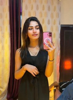 Shanaya19 - escort in Dubai Photo 1 of 5