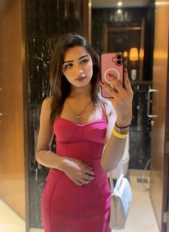 Shanaya1902 - Transsexual escort in Gurgaon Photo 2 of 7