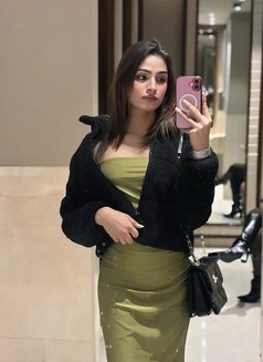 Shanaya1902 - Transsexual escort in Gurgaon Photo 7 of 7