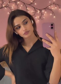 Shanaya1902 - Transsexual escort in Gurgaon Photo 13 of 15