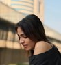 Shanaya19SD - Transsexual escort in Gurgaon Photo 5 of 12