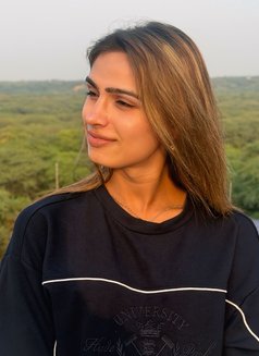 Shanaya19SD - Transsexual escort in Gurgaon Photo 15 of 17