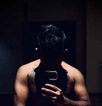 Roshen Love 69 - Acompañantes masculino in Colombo
