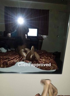 Shane For ladies / couples - Male escort in Colombo Photo 5 of 7