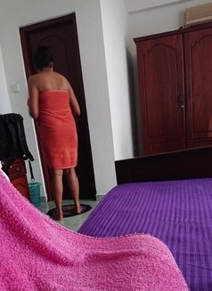 Shane for Vip Ladies Girls and Couples - Male escort in Colombo Photo 9 of 12