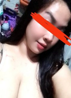 Shane Newbie Escort Gfe, Milf - puta in Makati City Photo 3 of 4