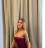 Shane w/ poppers - Acompañantes transexual in Singapore Photo 25 of 27