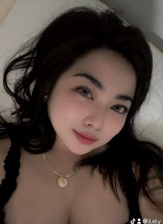 Shaneee - escort in Manila Photo 2 of 5