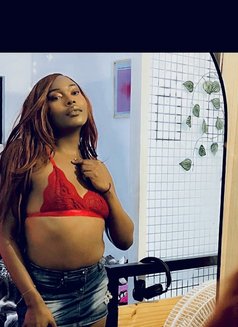 Shaney - Masajista in Nairobi Photo 2 of 3