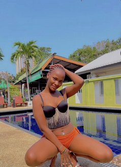 Shani - puta in Pattaya Photo 4 of 6