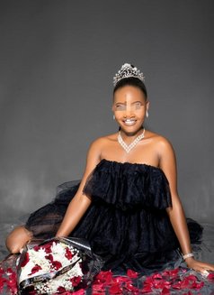 Shania 24 - puta in Nairobi Photo 1 of 9