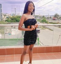 Shania 24 - puta in Nairobi