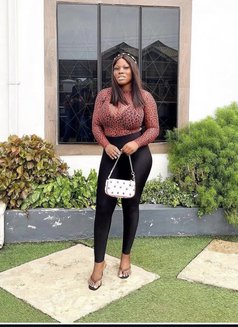 Shania - puta in Lagos, Nigeria Photo 4 of 5