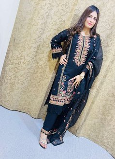Shaniya - escort in Dubai Photo 2 of 2