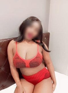 Shaniz From South Africa - escort in Pune Photo 2 of 5