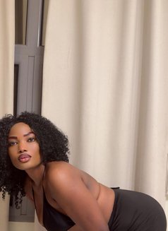 Shannaa - escort in Al Manama Photo 3 of 5