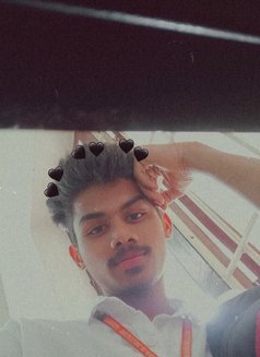 Shannu - Acompañantes masculino in Hyderabad Photo 2 of 2