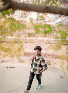 Shannu - Male escort in Bangalore Photo 1 of 3