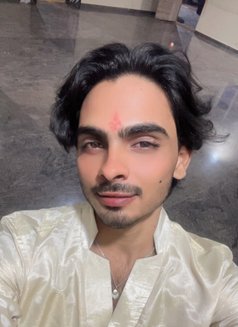 Shannu Kondapur - masseur in Hyderabad Photo 2 of 4
