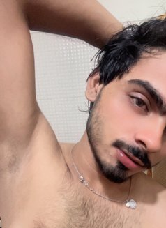 Shannu Kondapur - masseur in Hyderabad Photo 3 of 4