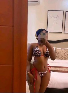 Shanny - escort in Bali Photo 3 of 4